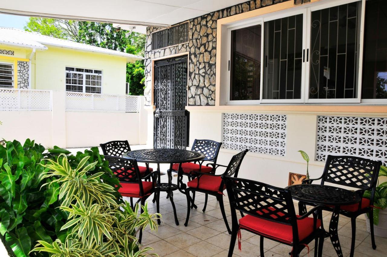 Welcome To The Unpretentious And Breezy Graceville, Steps Away From The Beach Saint James Exterior photo
